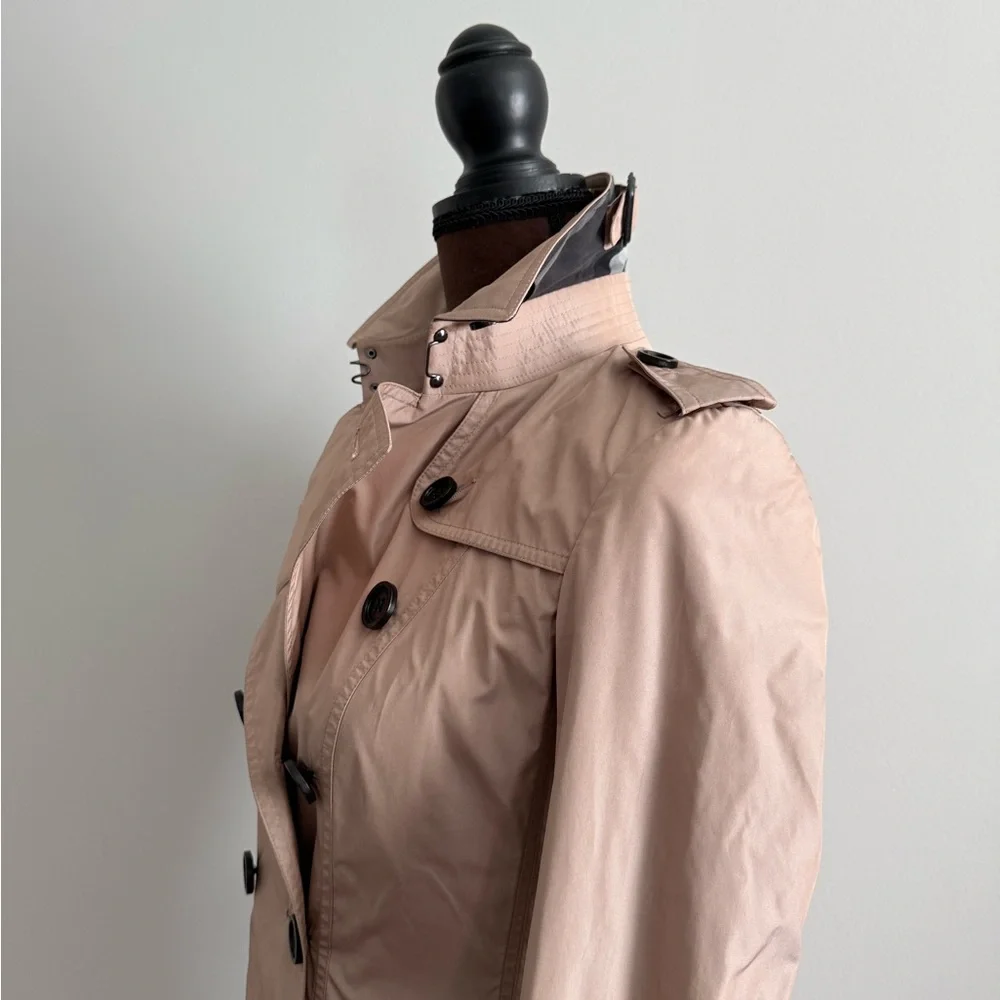 New Burberry Trench Coat Size 2 - Picture 14 of 16
